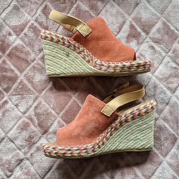 NWT TOMs Spiced Suede Coral Monica Wedges - Picture 3 of 6